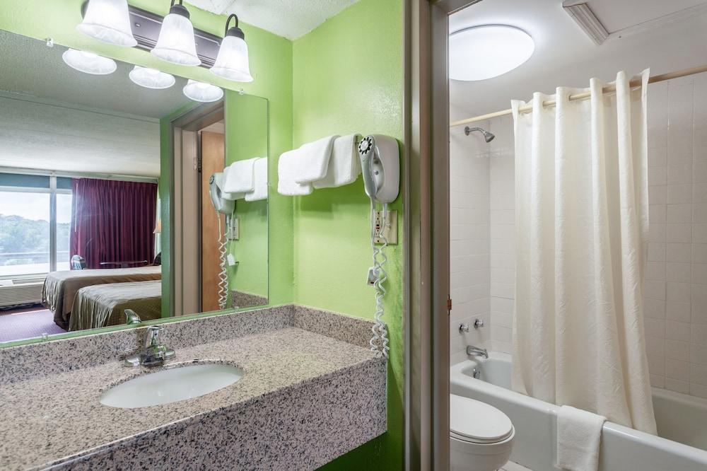 Rodeway Inn Renfro Valley Mount Vernon Экстерьер фото