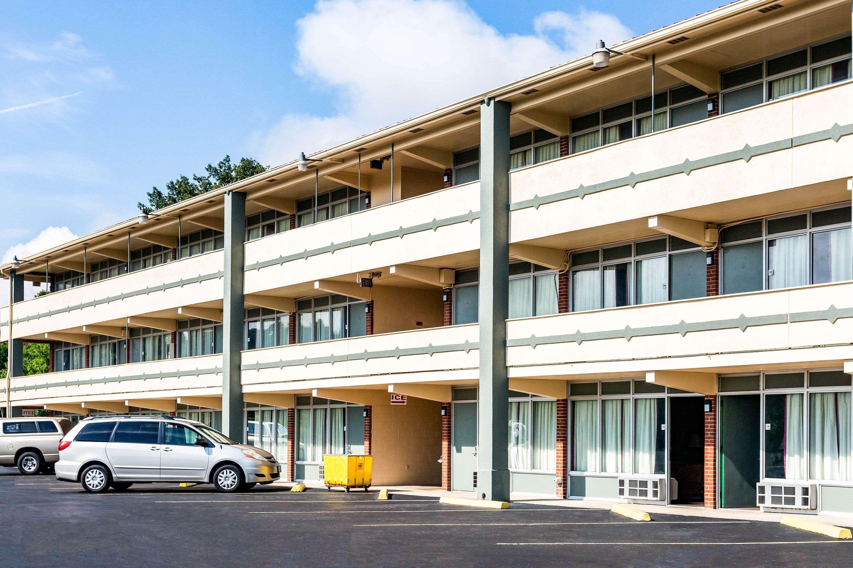 Rodeway Inn Renfro Valley Mount Vernon Экстерьер фото