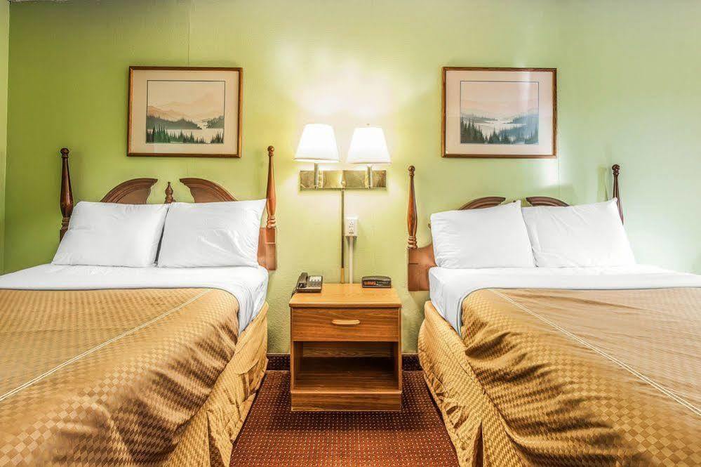 Rodeway Inn Renfro Valley Mount Vernon Экстерьер фото